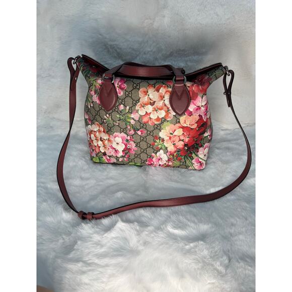 Gucci GG Supreme Blooms Coated Canvas Tote with Burgundy Leather Trim - Picture 1 of 7
